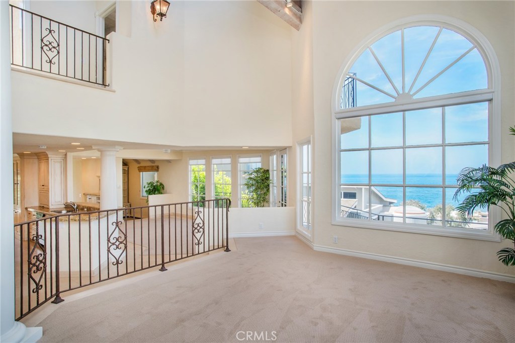 Welcome to grand living by the ocean! - 31737 Seacliff Drive, Laguna Beach CA 92651 - photo 1
