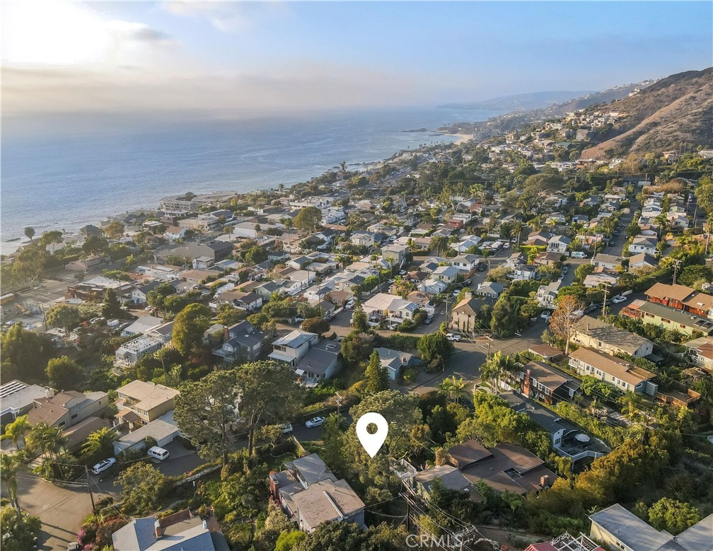 This seaside location is moments away from Montage Resort, Ritz Carlton, and fresh local restaurants. - 31744 Scenic Drive, Laguna Beach CA 92651 - photo 1