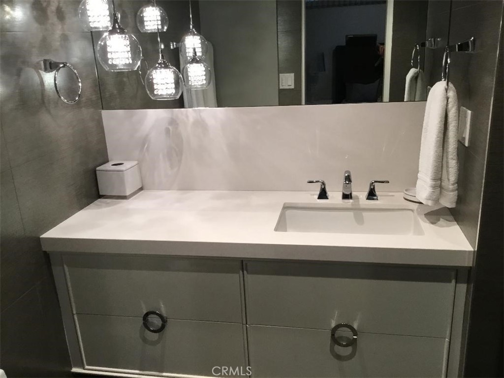 Guest Bathroom - 31755 Coast 105, Laguna Beach CA 92651 - photo 22