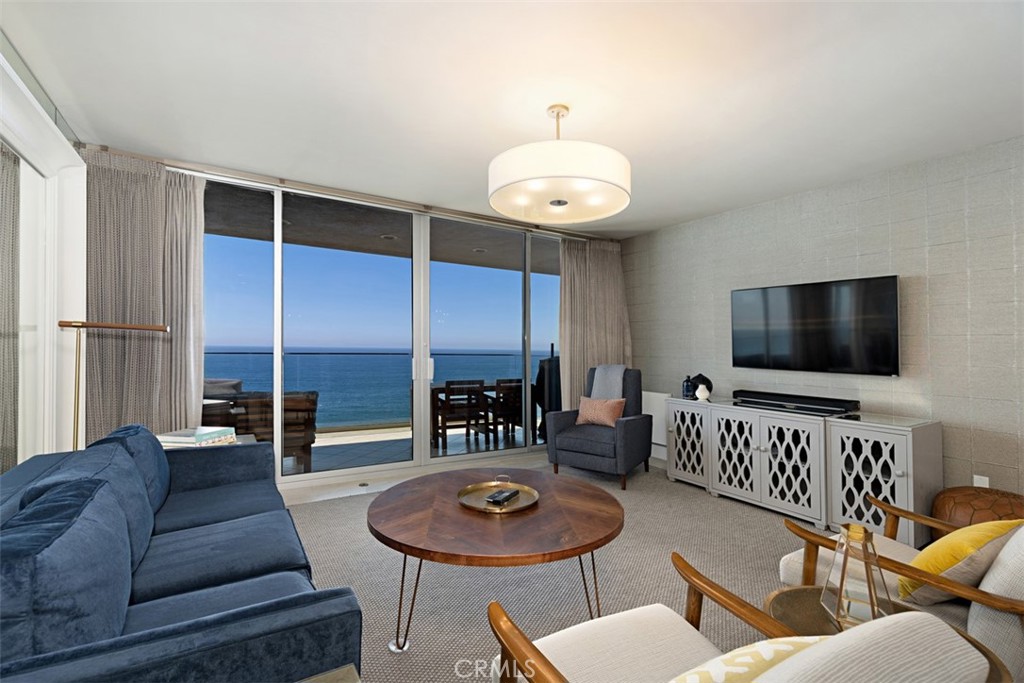 31755 Coast 403, Laguna Beach CA 92651 - photo 5