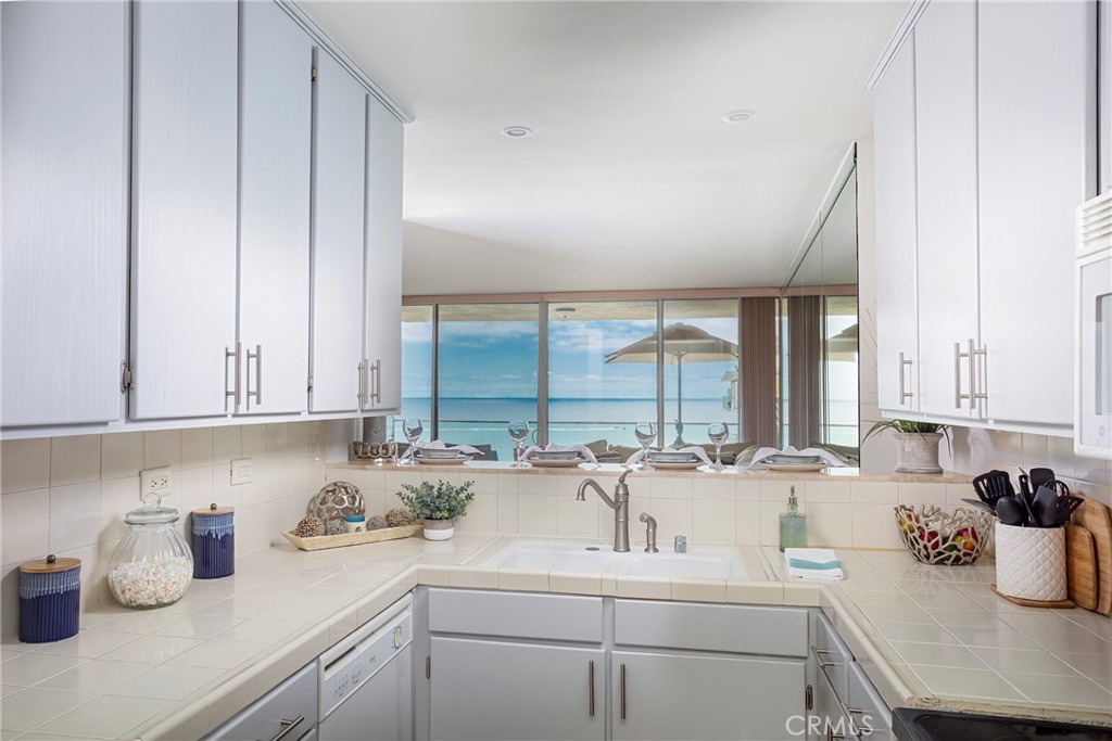 31755 Coast 412, Laguna Beach CA 92651 - photo 15