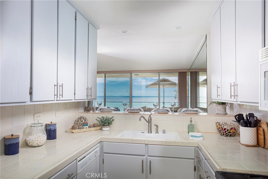 31755 Coast 412, Laguna Beach CA 92651 - photo 26
