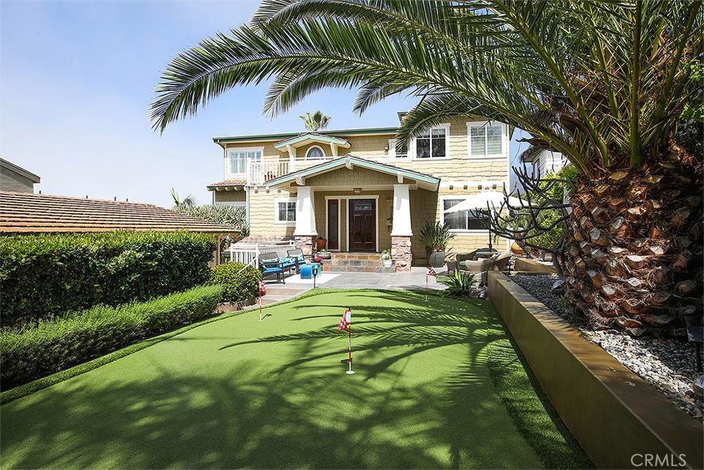 Private front yard - 31777 5th Avenue, Laguna Beach CA 92651 - photo 1