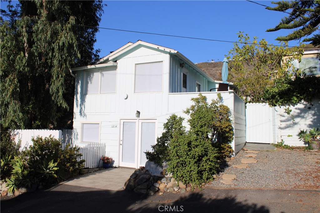 31834 Hedge Lane, Laguna Beach CA 92651 - photo 1