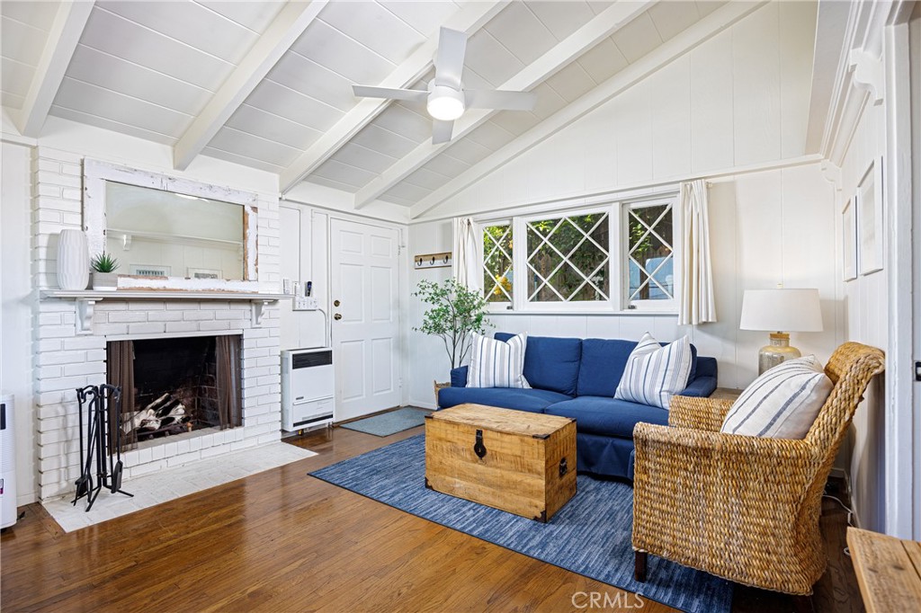 Living area - 31834 Virginia Way, Laguna Beach CA 92651 - photo 1