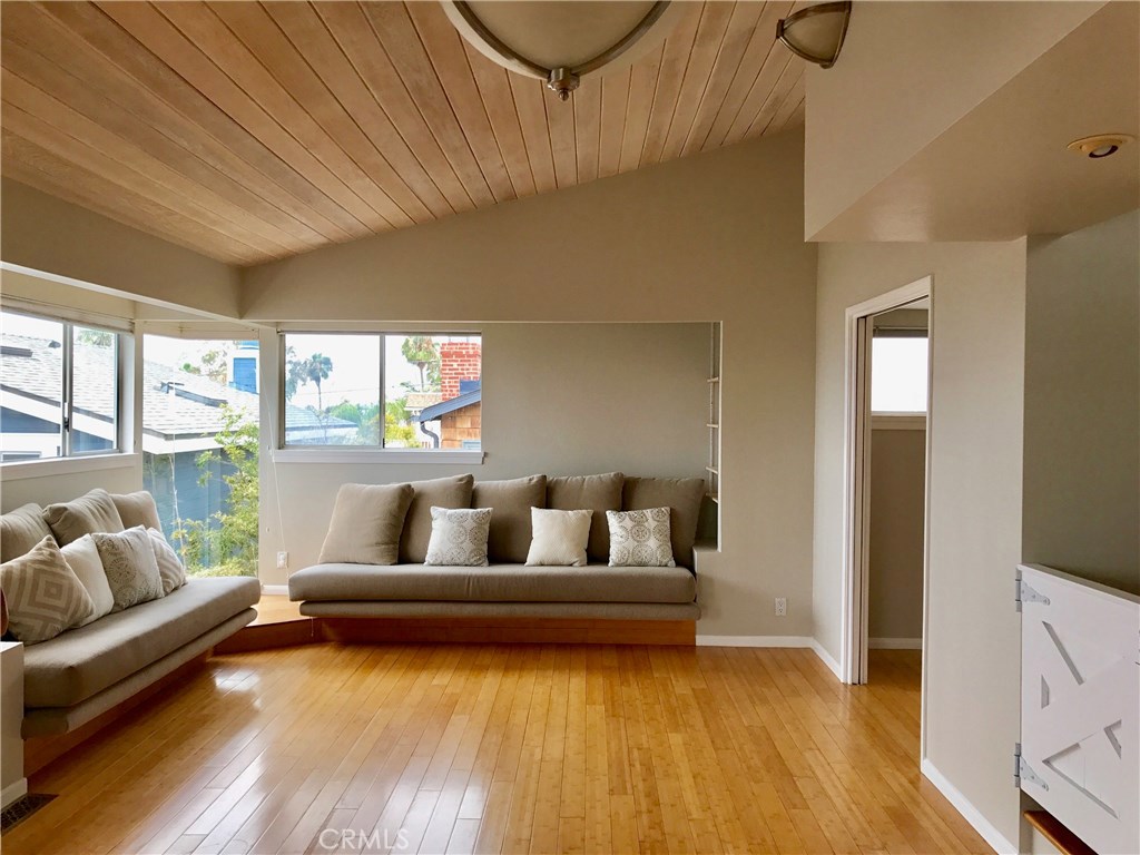 31863 Seaview Street, Laguna Beach CA 92651 - photo 1