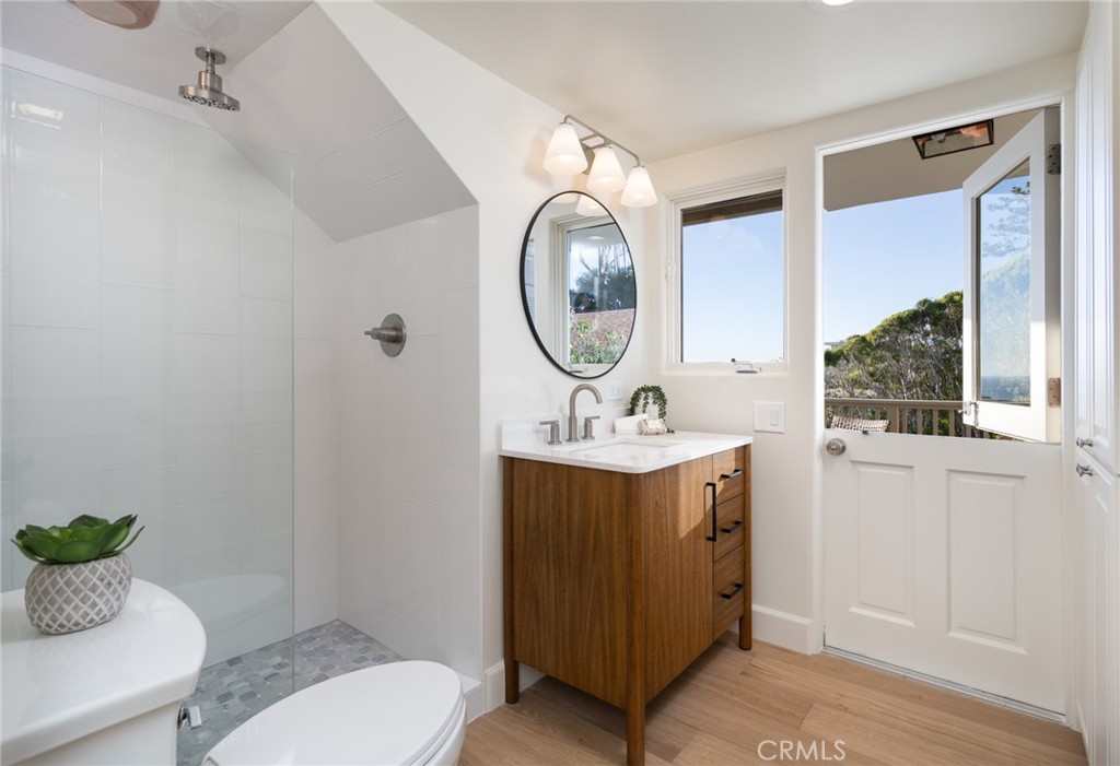 31867 Circle Drive, Laguna Beach CA 92651 - photo 32