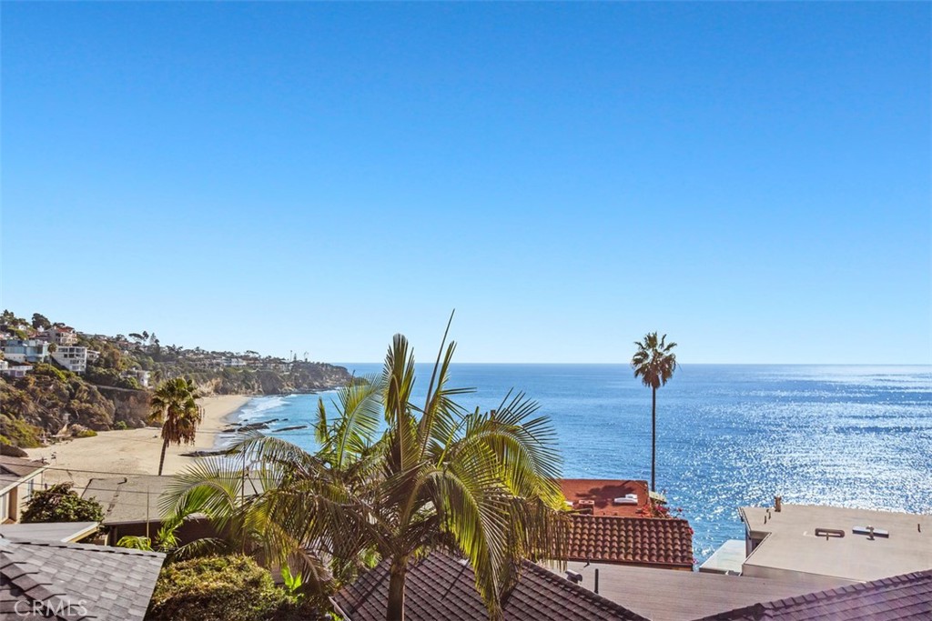 Coastline view form the patio - Thousand Steps Beach White Water Views - 31870 Circle Drive, Laguna Beach CA 92651 - photo 1
