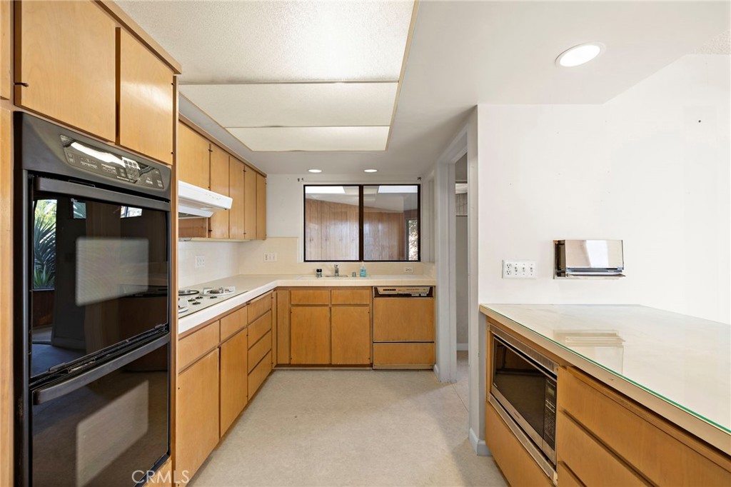 31876 Circle, Laguna Beach CA 92651 - photo 14