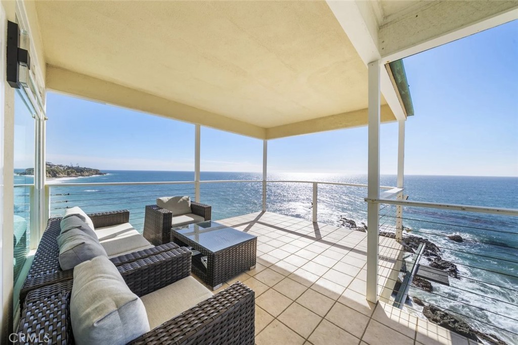 31877 Circle Drive, Laguna Beach CA 92651 - photo 3