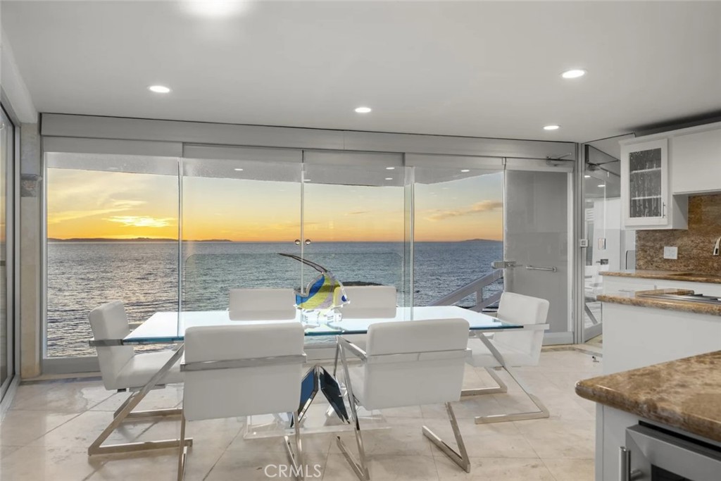 31877 Circle Drive, Laguna Beach CA 92651 - photo 18