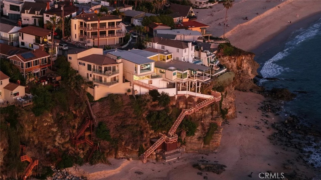 31877 Circle Drive, Laguna Beach CA 92651 - photo 24