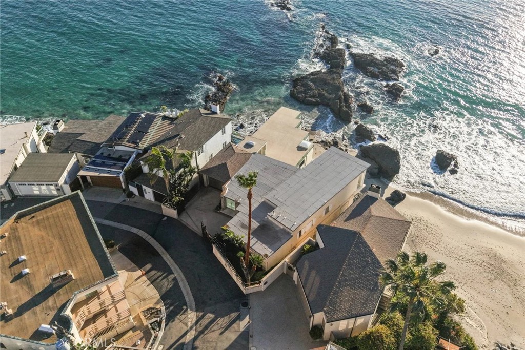 31877 Circle Drive, Laguna Beach CA 92651 - photo 27