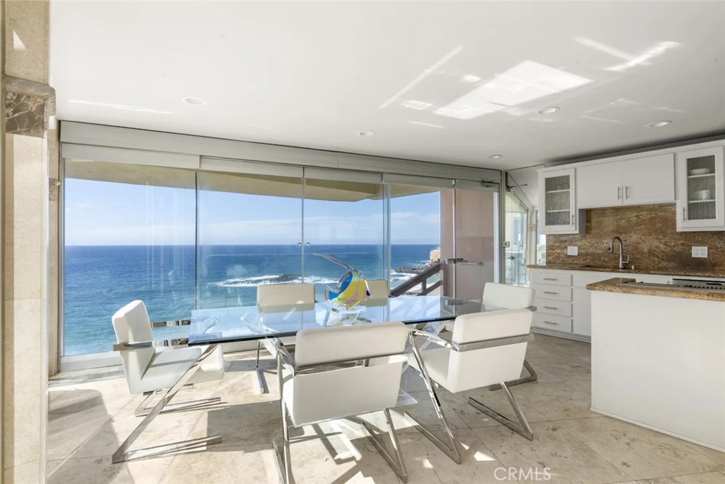 31877 Circle Drive, Laguna Beach CA 92651 - photo 28