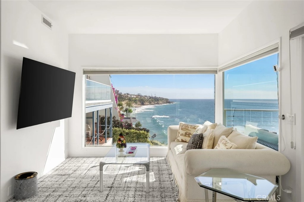 31877 Circle Drive, Laguna Beach CA 92651 - photo 52
