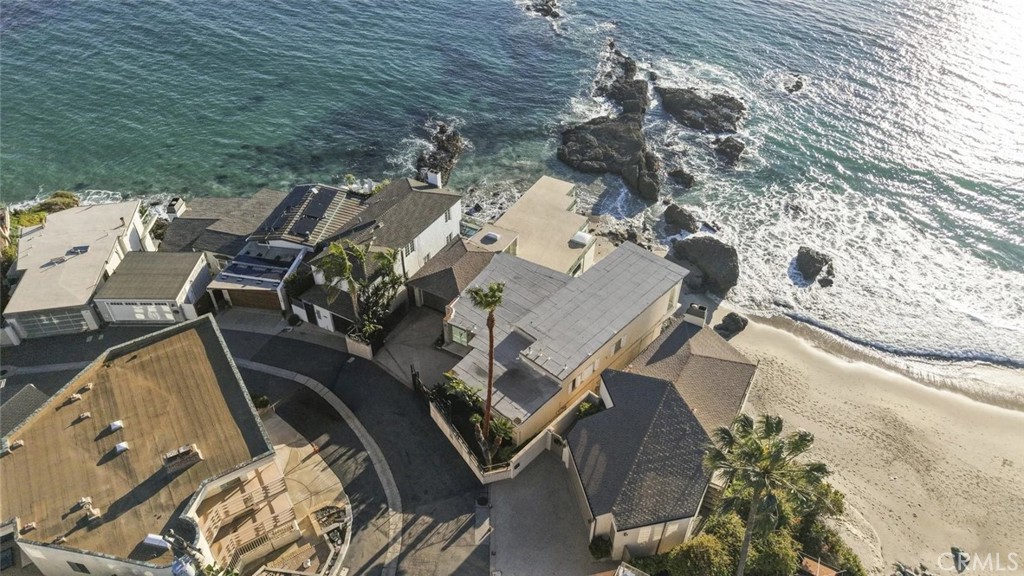 31877 Circle Drive, Laguna Beach CA 92651 - photo 71