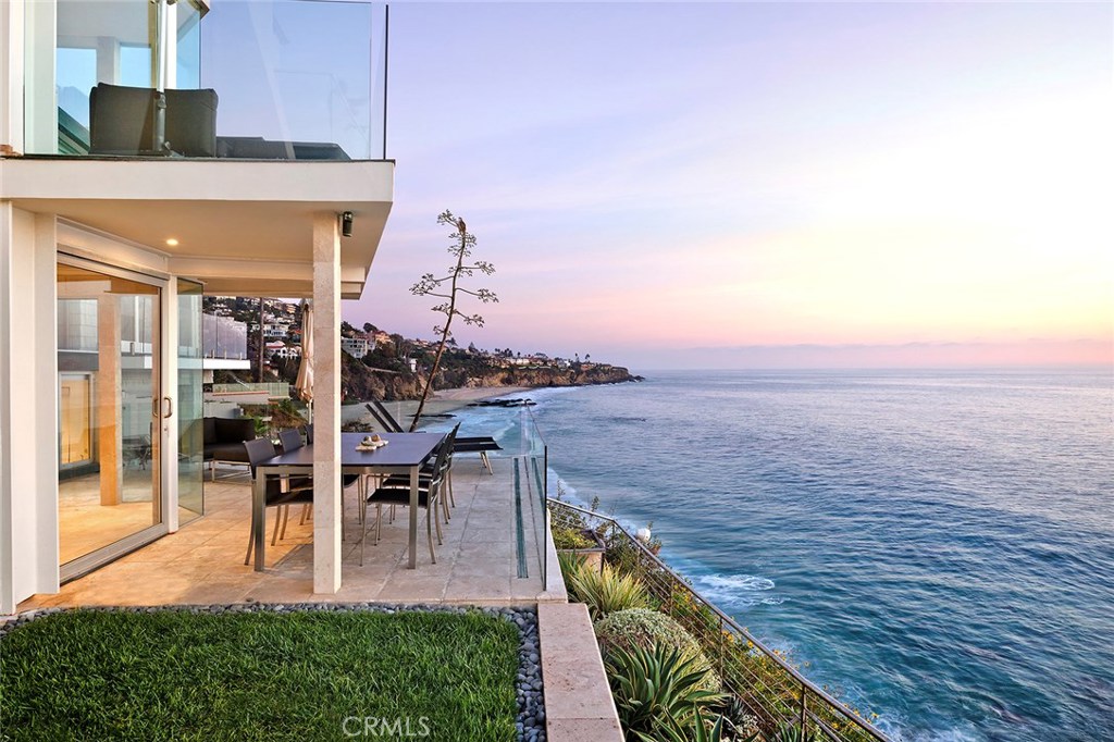 31881 Circle Drive, Laguna Beach CA 92651 - photo 1
