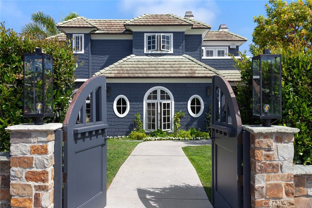 319 Agate Street, Laguna Beach CA 92651 - photo 1