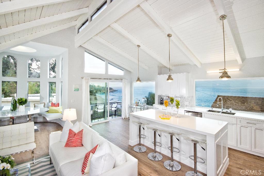 Spectacular WHITE WATER OCEAN VIEW. Fully remodeled in 2015. All new furniture and furnishings - 31902 Circle Drive, Laguna Beach CA 92651 - photo 1