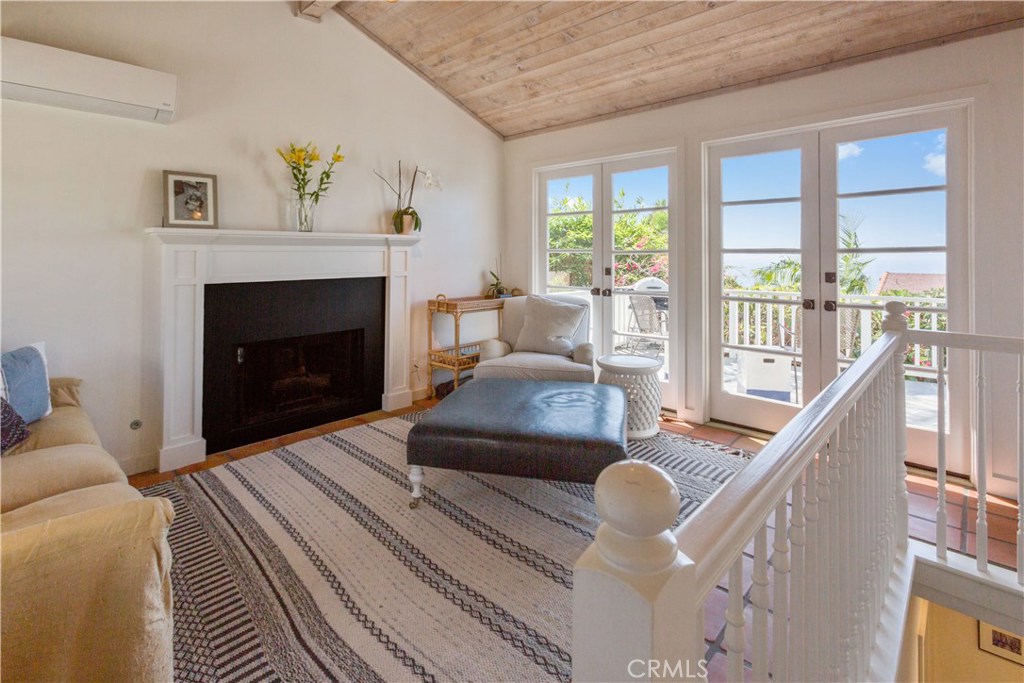 31907 Crestwood Place, Laguna Beach CA 92651 - photo 1