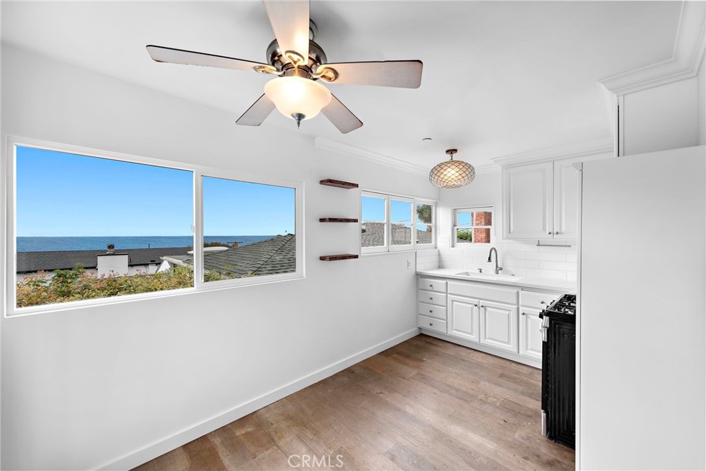 31907 Crestwood Place, Laguna Beach CA 92651 - photo 8