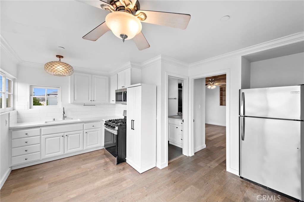 31907 Crestwood Place, Laguna Beach CA 92651 - photo 9