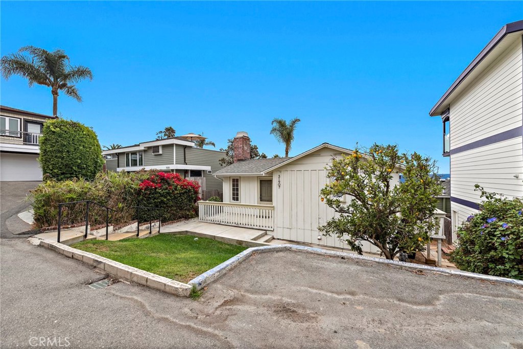 31907 Crestwood Place, Laguna Beach CA 92651 - photo 27