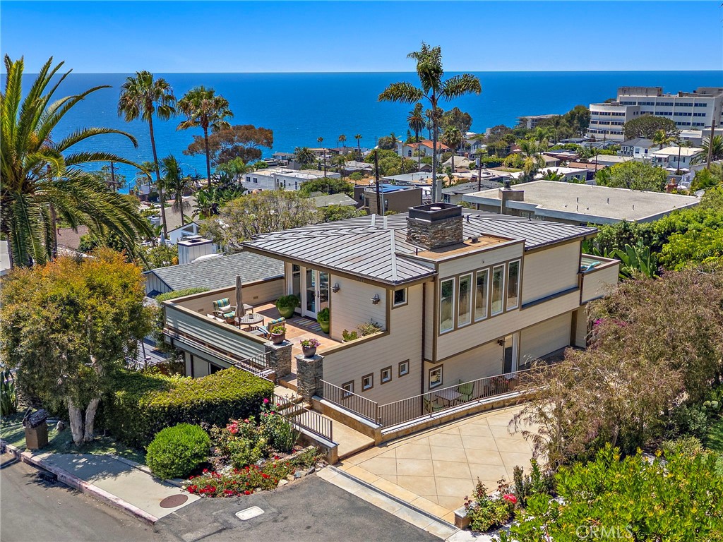 Located mere steps from Laguna's renowned coastline, restaurants, and trolley stops - 31953 10th Avenue, Laguna Beach CA 92651 - photo 42