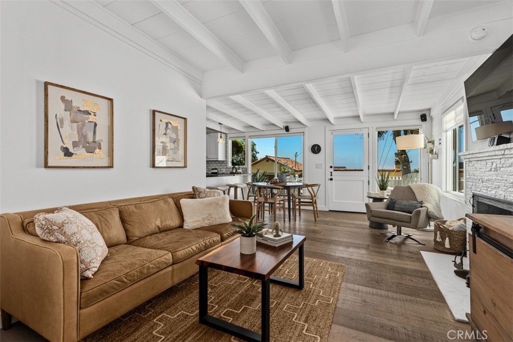 Great Room - 31982 Virginia Way, Laguna Beach CA 92651 - photo 6