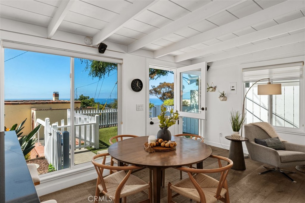 Dining with a sunset view - 31982 Virginia Way, Laguna Beach CA 92651 - photo 10