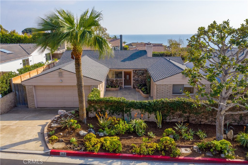 32 S Portola, Laguna Beach CA 92651 - photo 1