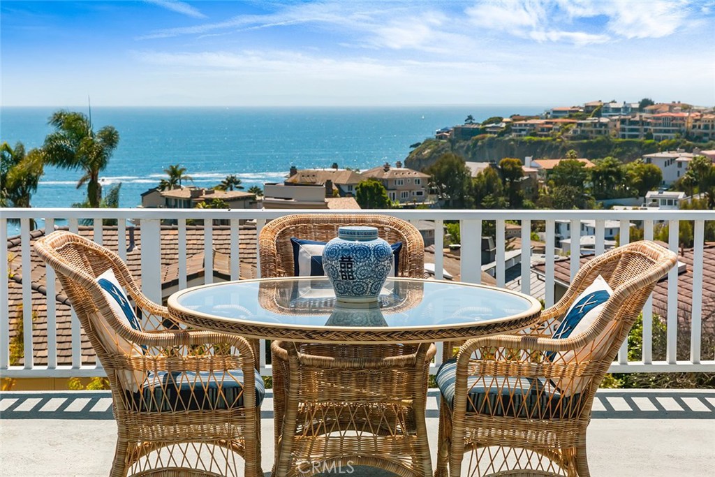 320 Emerald Bay, Laguna Beach CA 92651 - photo 1