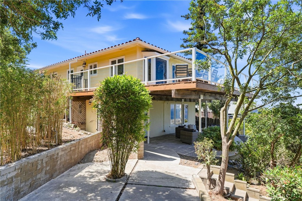 Backyard view of the property - 32021 & 32001 sunset Avenue, Laguna Beach CA 92651 - photo 38