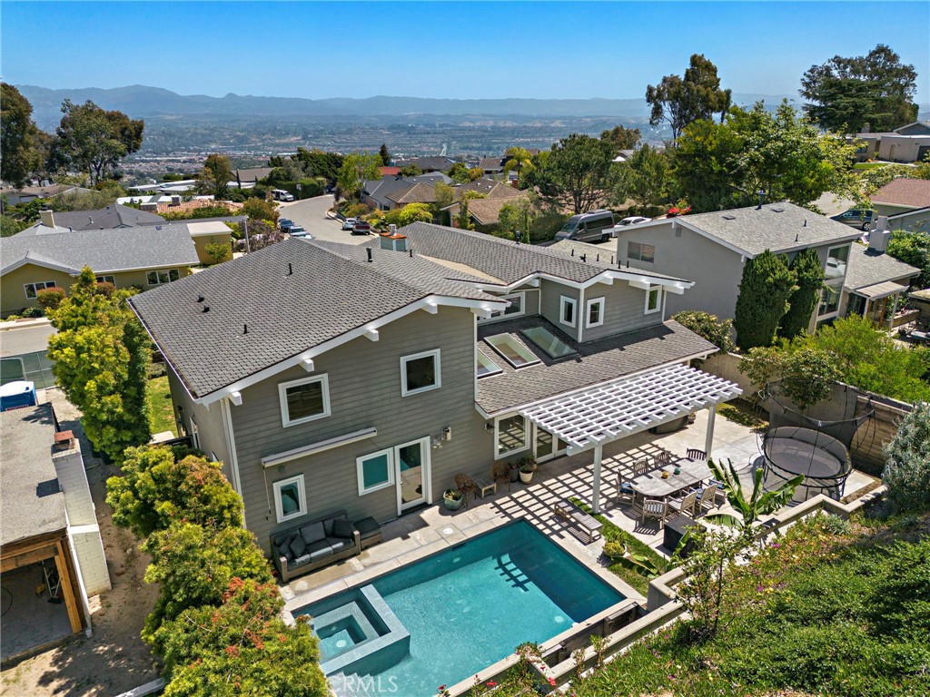 Newly built pool home located in Laguna's Top of the World - 3203 Tyrol Drive, Laguna Beach CA 92651 - photo 2