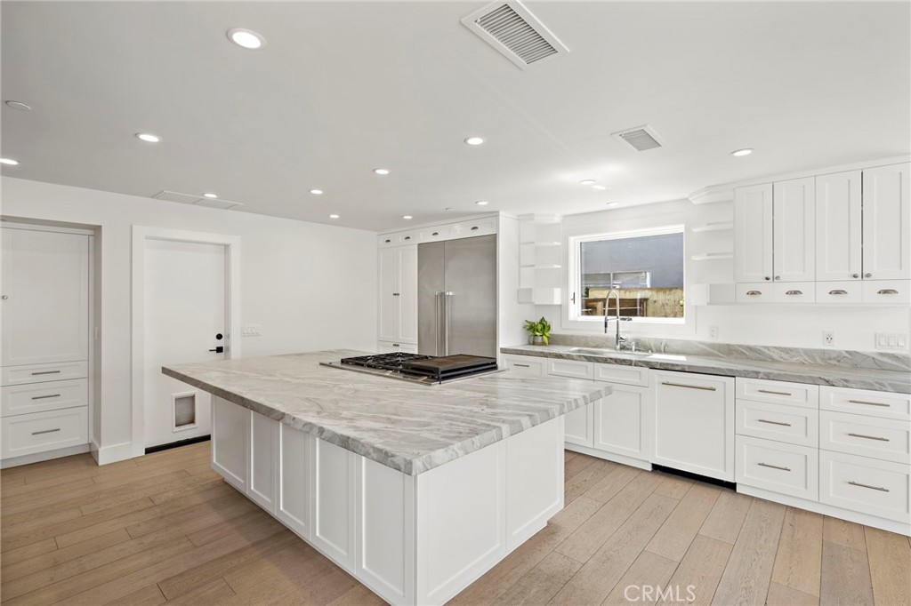 3203 Tyrol Drive, Laguna Beach CA 92651 - photo 13