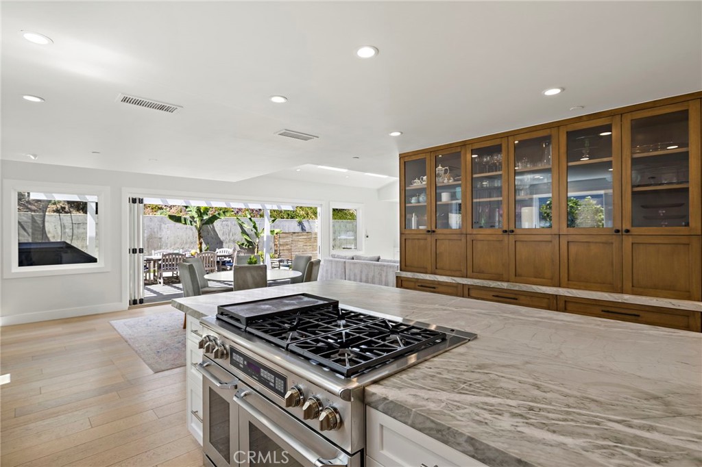3203 Tyrol Drive, Laguna Beach CA 92651 - photo 14