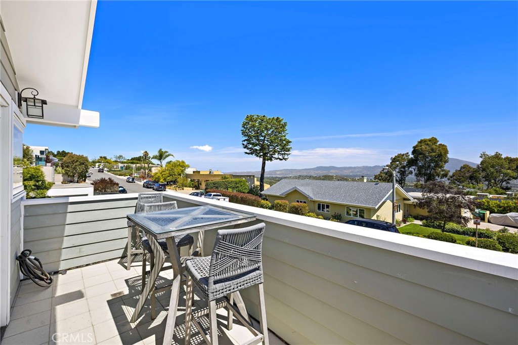 3203 Tyrol Drive, Laguna Beach CA 92651 - photo 22