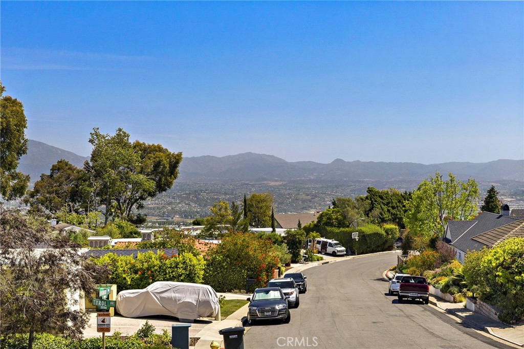 3203 Tyrol Drive, Laguna Beach CA 92651 - photo 23