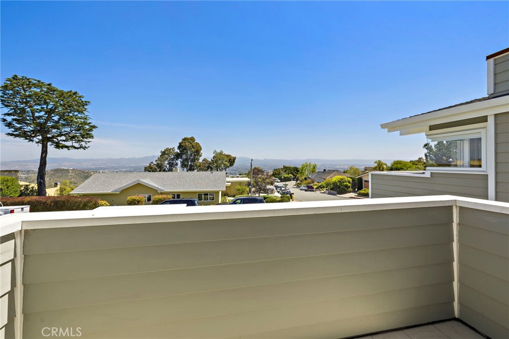 3203 Tyrol Drive, Laguna Beach CA 92651 - photo 28