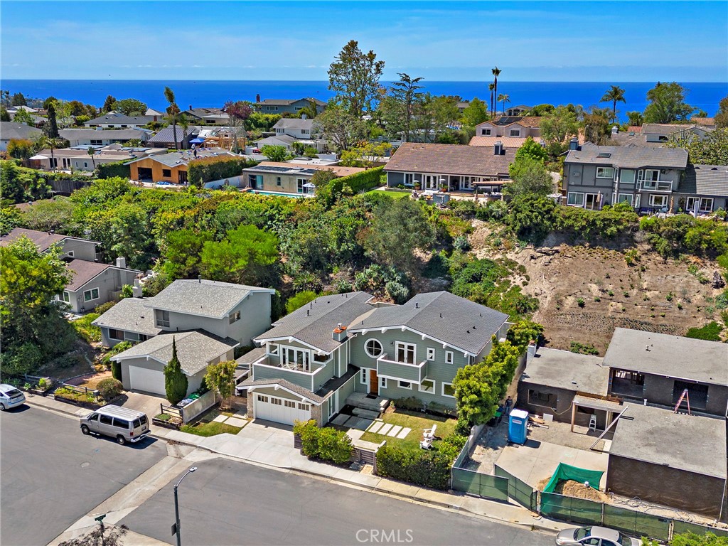 Top Of The World offers convenient access to downtown Laguna Beach and the renowned coastline. - 3203 Tyrol Drive, Laguna Beach CA 92651 - photo 35