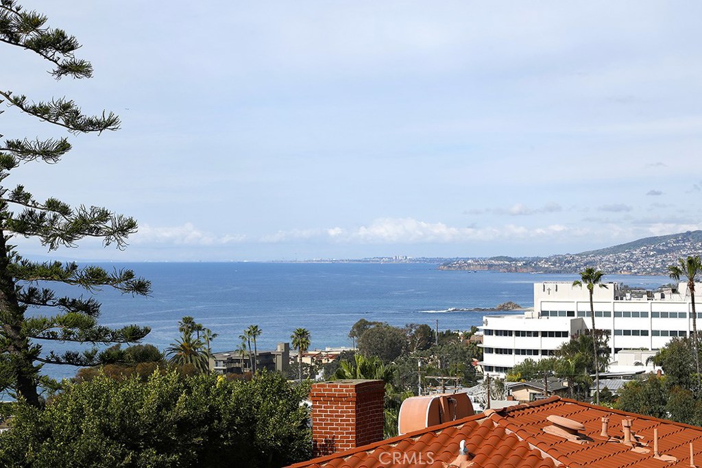 32032 Sunset Avenue, Laguna Beach CA 92651 - photo 1