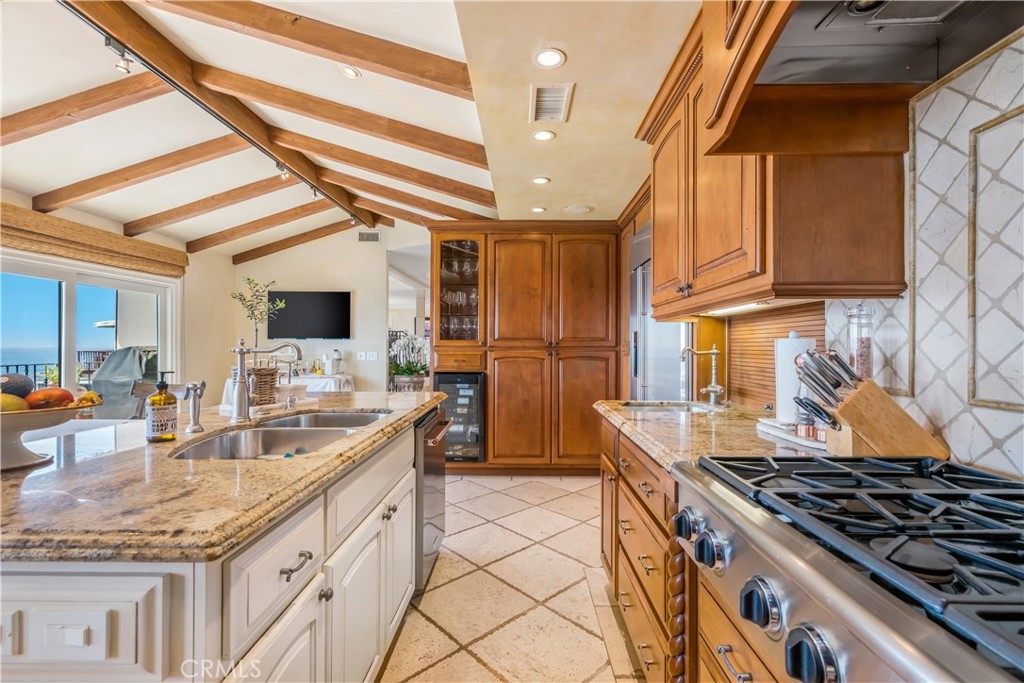 32061 Coast Highway, Laguna Beach CA 92651 - photo 46