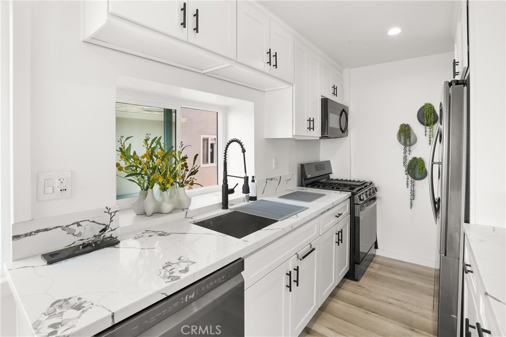 32082 Coast Hwy, Laguna Beach CA 92651 - photo 45
