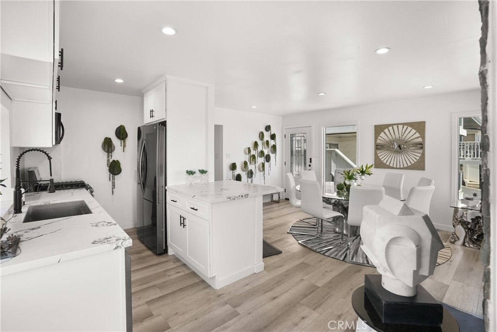 open floor plan - 32082 Coast Hwy, Laguna Beach CA 92651 - photo 50