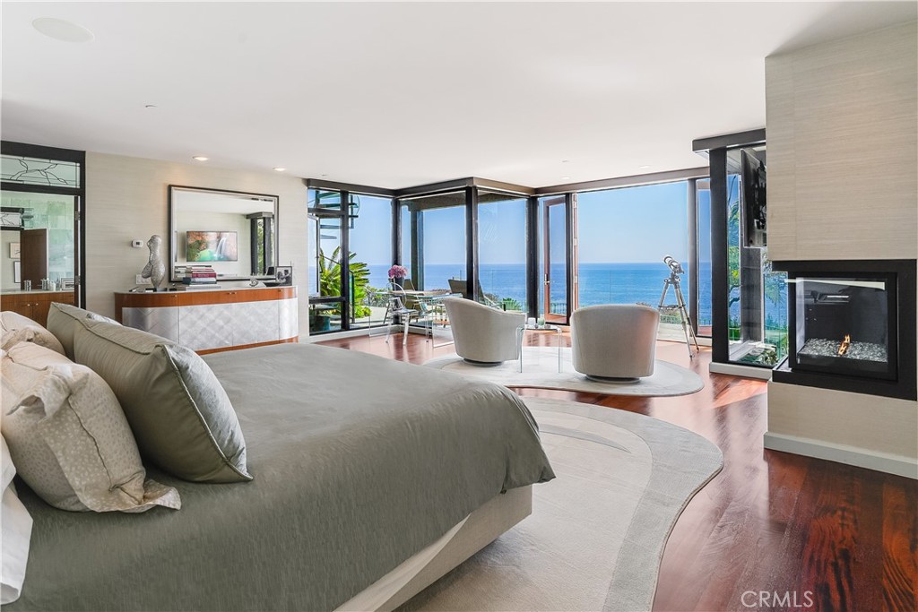 Primary Suite - 32091 Coast Highway, Laguna Beach CA 92651 - photo 20