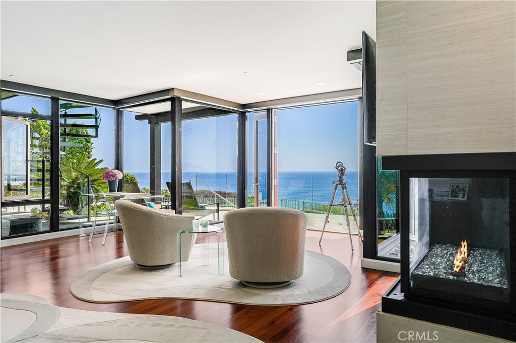 Primary Suite - 32091 Coast Highway, Laguna Beach CA 92651 - photo 21