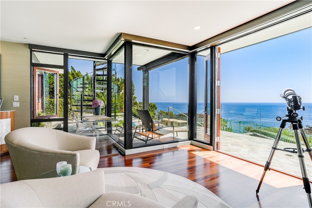 Primary Suite - 32091 Coast Highway, Laguna Beach CA 92651 - photo 24