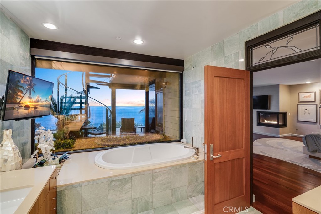Primary Bathroom - 32091 Coast Highway, Laguna Beach CA 92651 - photo 25