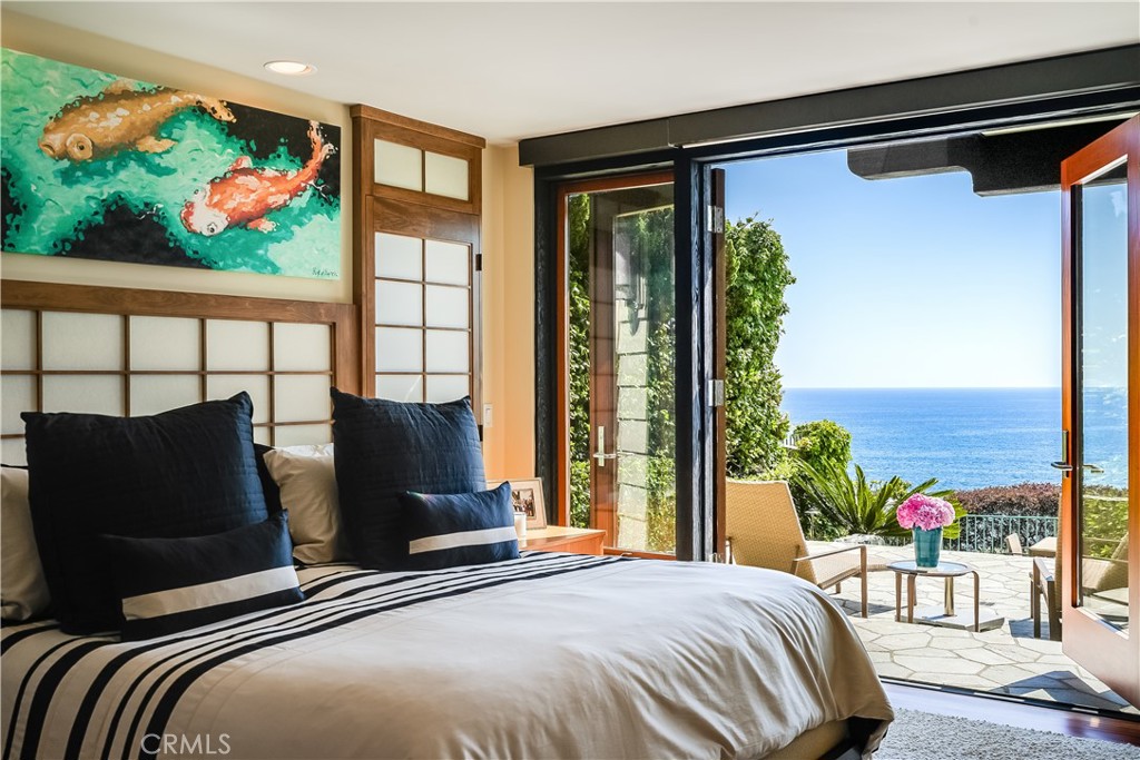 Guest suite - 32091 Coast Highway, Laguna Beach CA 92651 - photo 32