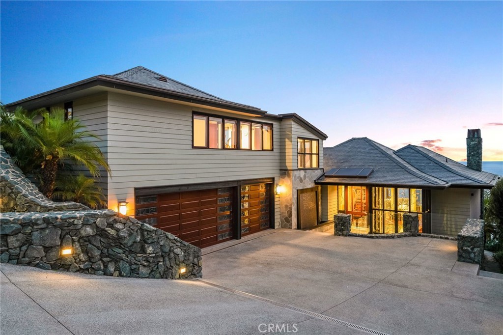 Large turn around - 32091 Coast Highway, Laguna Beach CA 92651 - photo 45